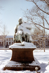 Statue -- Thomas H. Gallaudet -- Alice Cogswell (1948) #2